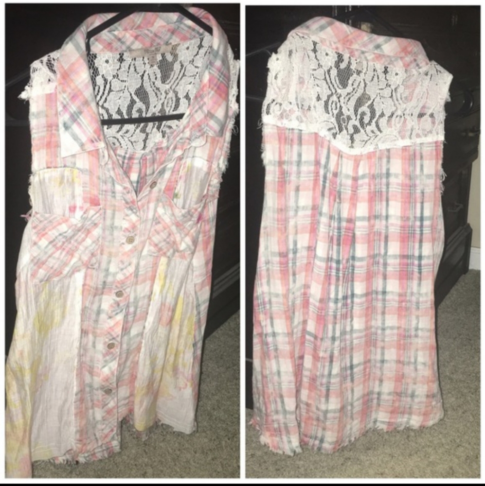 Miss Me plaid sleeveless top